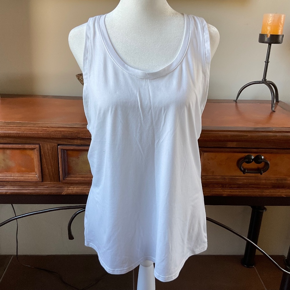 Jockey Racer Back Sports Tee. White. Size M